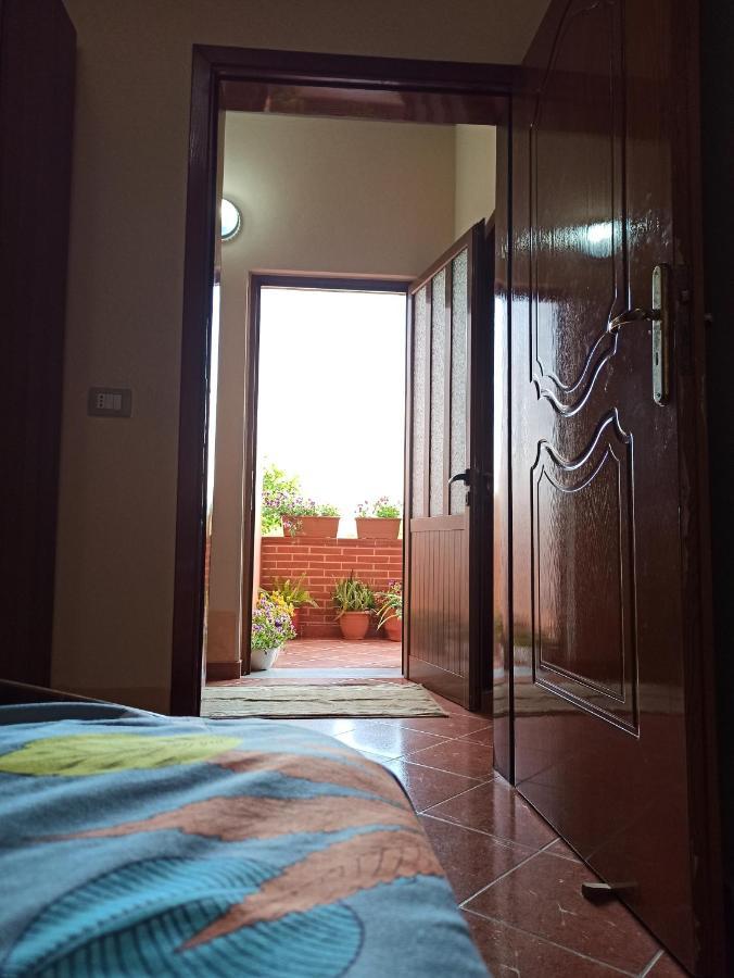 The Garden Guest House Divjake Buitenkant foto